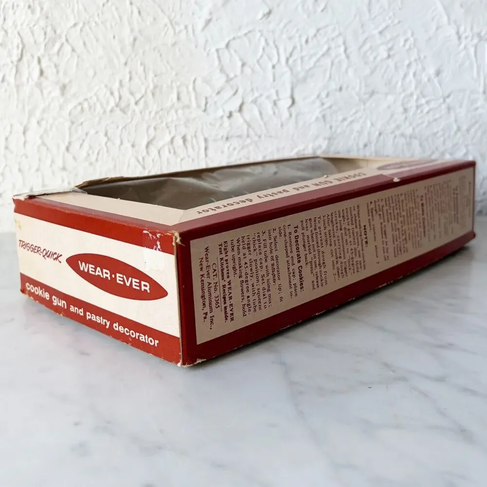 Vintage Wear-Ever Cookie Gun Pastry Decorator Trigger-Quick 3365 Spritz Complete